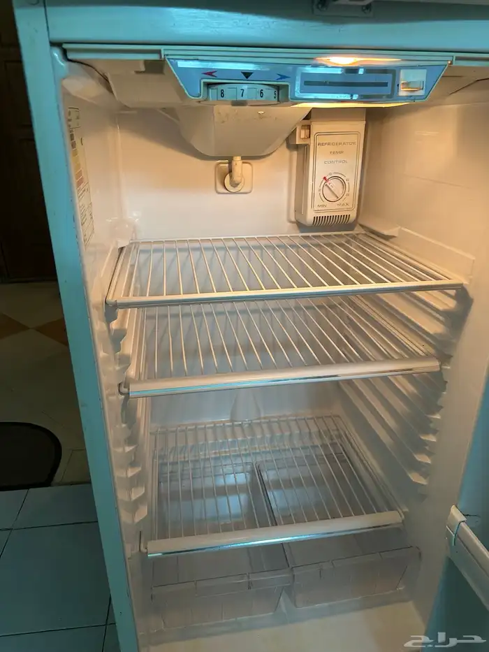 ثلاجه ابيض للبيع 5