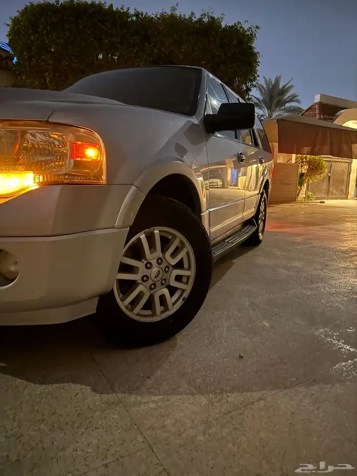 فورد اكسبيدشن 2011 4