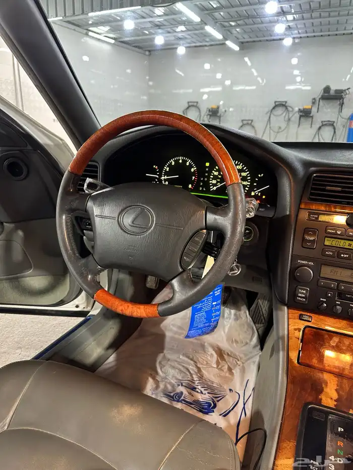 لكزس LS400 موديل 99 4
