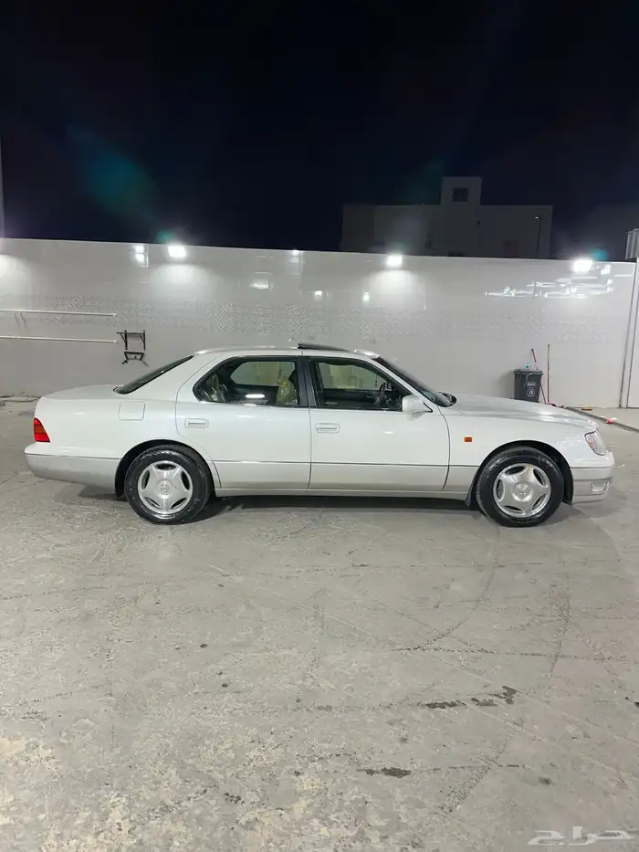 لكزس LS400 موديل 99 18