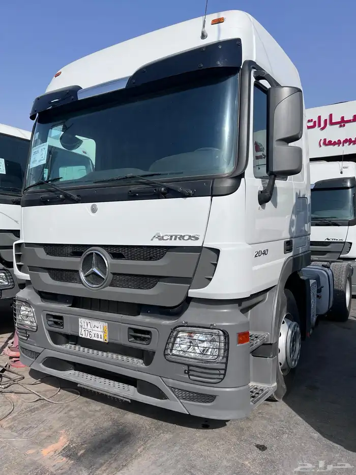 حراج معرض رايد للسيارات والشاحنات والمعدات الثقيلة 4