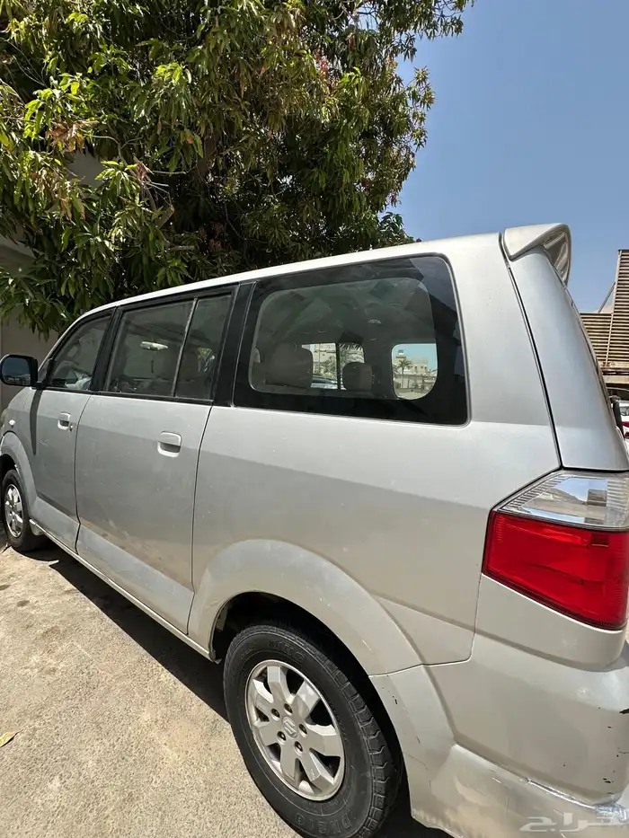 سوزوكي APV 2014 5