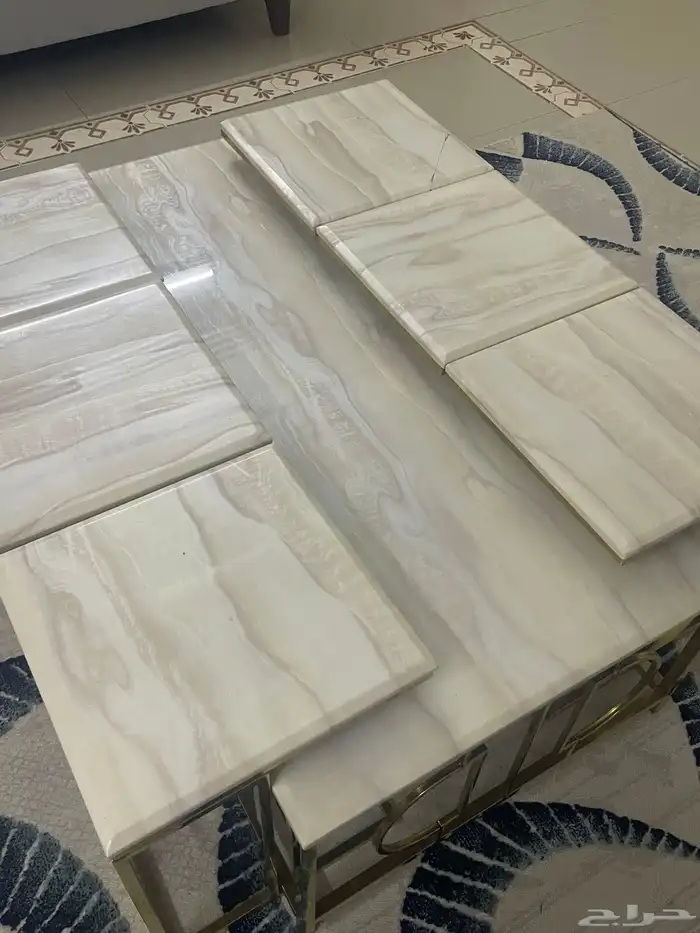 طاولة خدمه كبيره وخمس صغيره 0