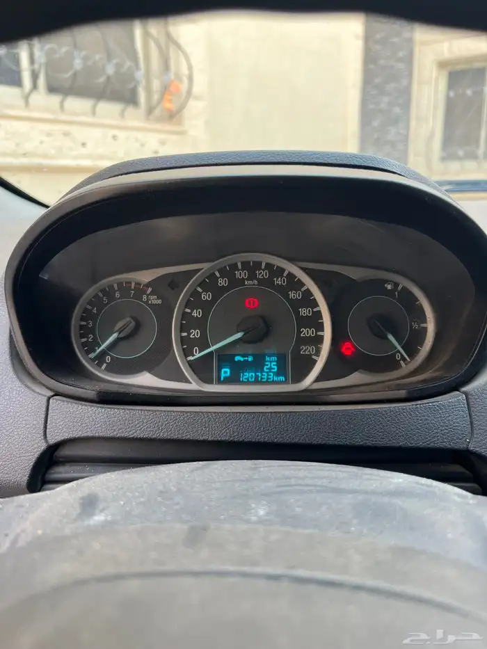 فورد فيجو 8