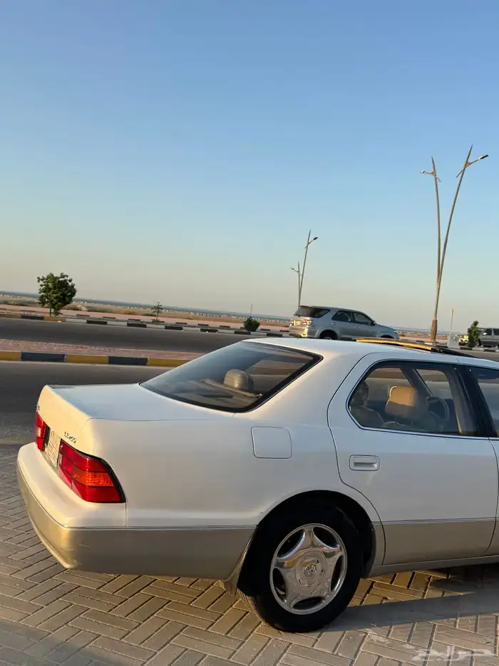 للبيع لكزس مديل 99 8