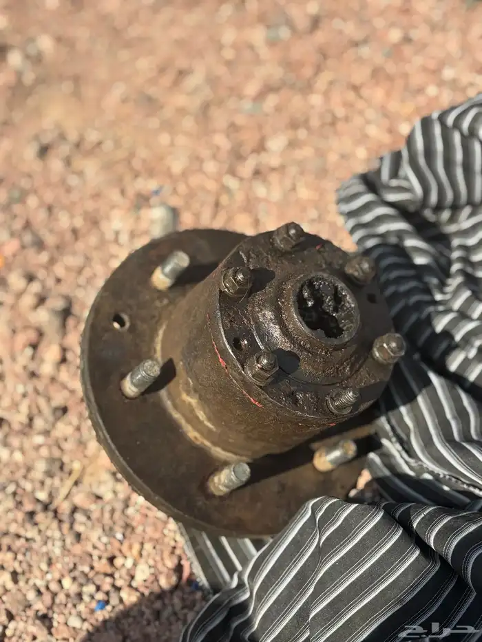 للبيع قطع غيار شاص وربع وشراع 78 الى 84 1
