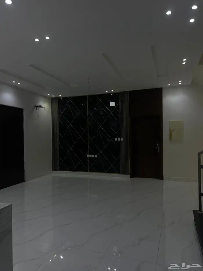 للبيع ديكور جداري فاخر رخام اسود 1