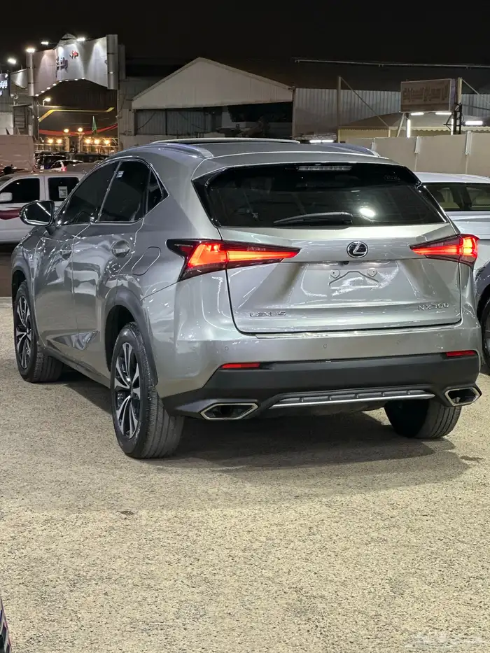لكزس NX300 2020 وكالة 3
