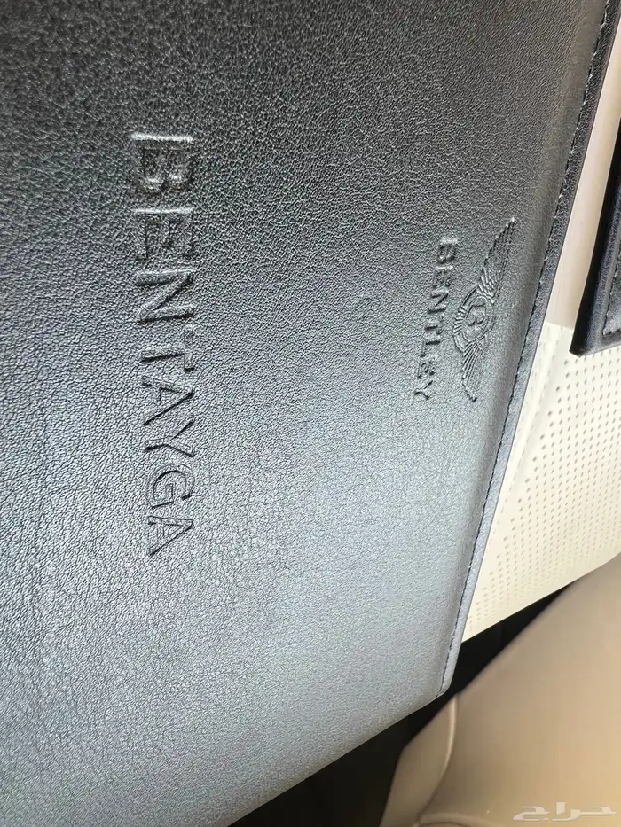 مخزن بنتلي بنتياقا 2019 عداد 52 الف كم فقط سماكو 32