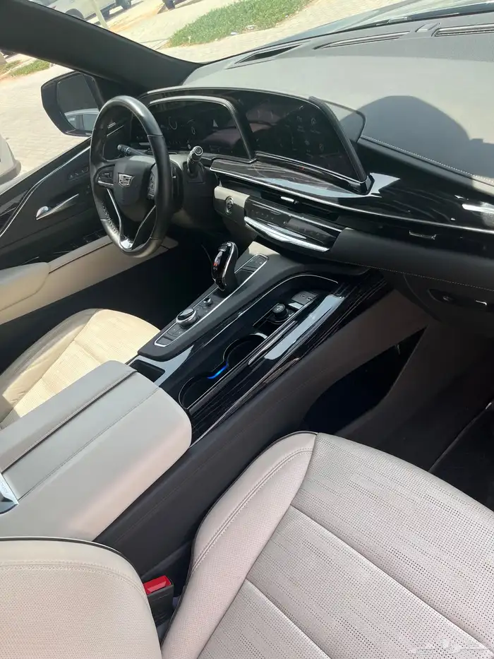 كاديلاك اسكاليد 2023 الجميح ممشى قليل 27