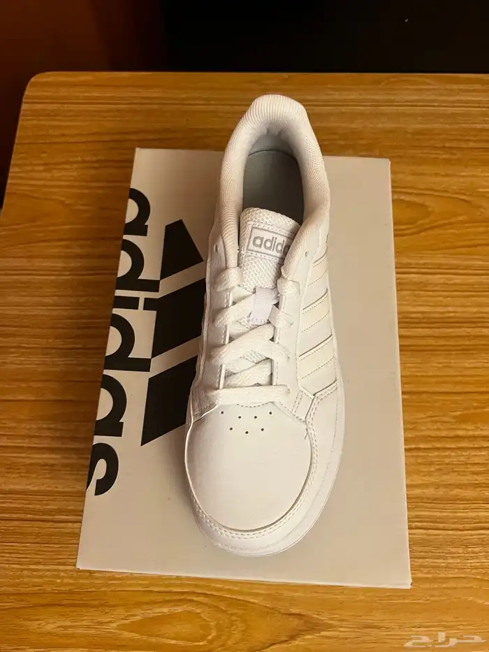 حذاء نسائي اديداس جديده لم تستخدم المقاس 36 و2 3 1