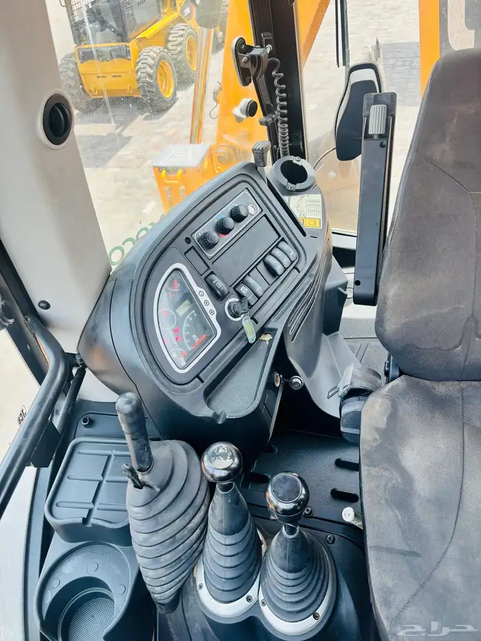 2018 JCB 3cx Backhoe Loader 8