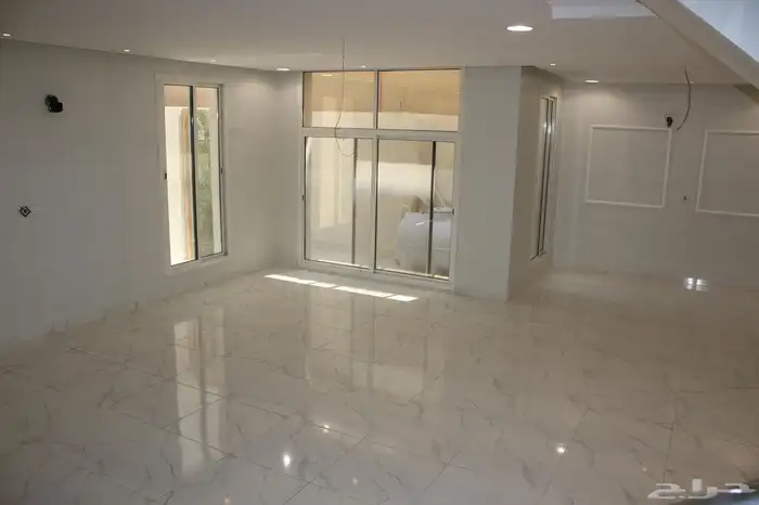 فيلا للايجار مساحة 459 ب 80 الف 3