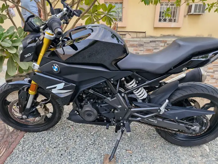 دباب BMW G310R 1