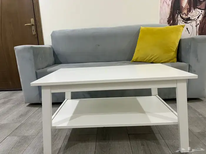 للبيع طاولات من ايكيا و كنب نظيفه 3