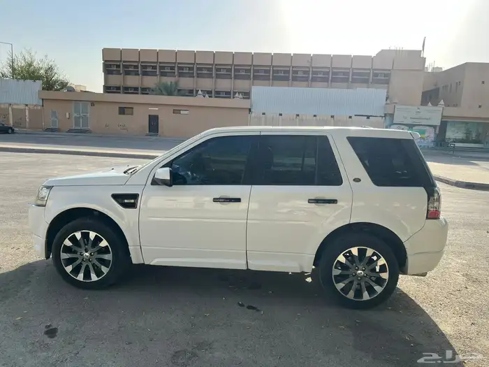 لاند روفر LR2 10