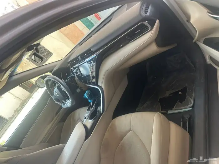 للبيع كامري 2020 GLE بنزين 1