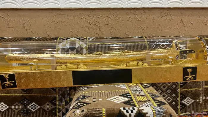 بوكس الاهداء الملكي 0