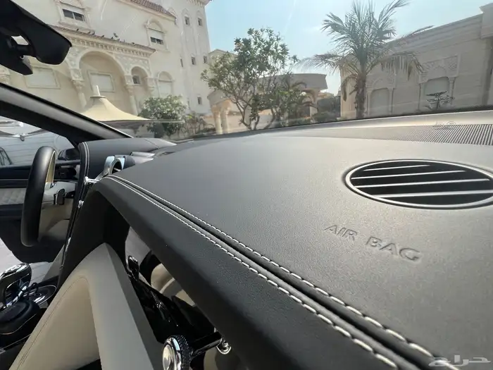 مخزن بنتلي بنتياقا 2019 عداد 52 الف كم فقط سماكو 68