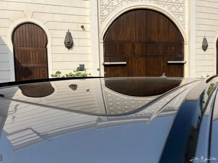 مخزن بنتلي بنتياقا 2019 عداد 52 الف كم فقط سماكو 95