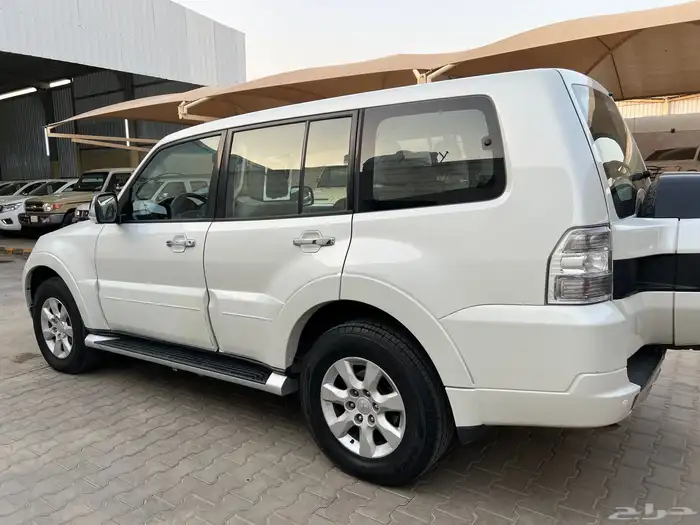 باجيرو 2017 بنزين لدى قمة الاطلال 20