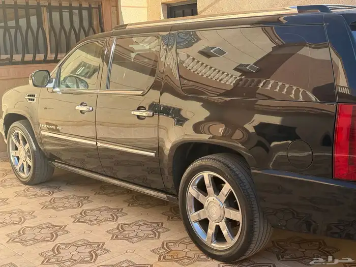 اسكاليد كدلك طويل موديل 2009 نظيف اسود 9
