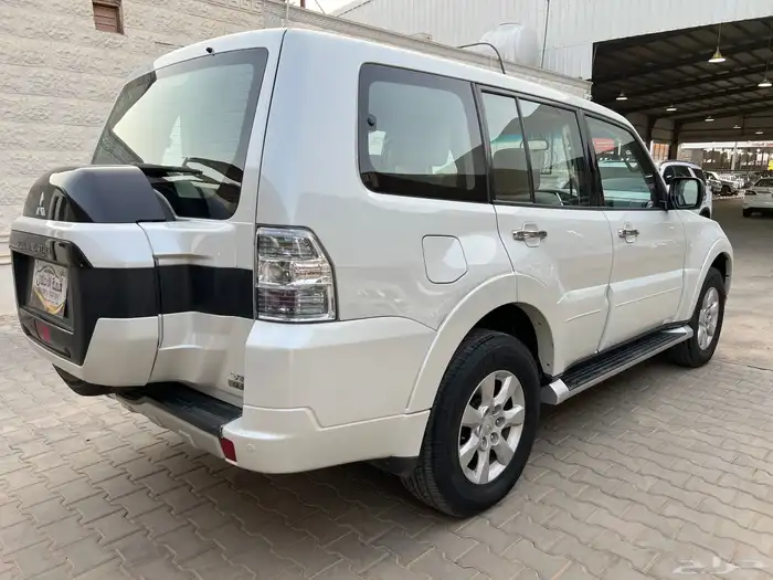 باجيرو 2017 بنزين لدى قمة الاطلال 11