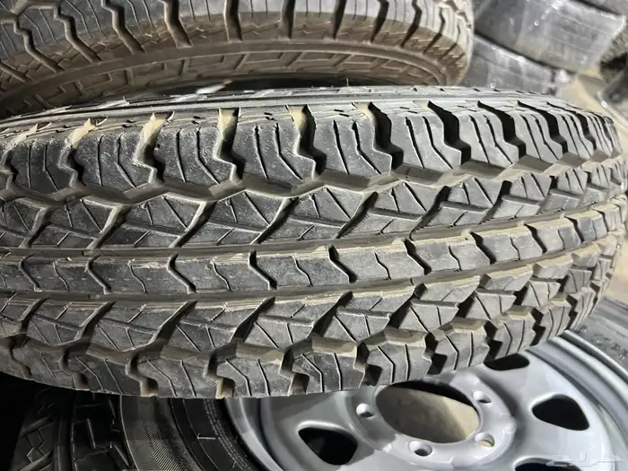 جنوط نيسان فتك حديد مقاس 16 مع كفرات اخو الجديد 21
