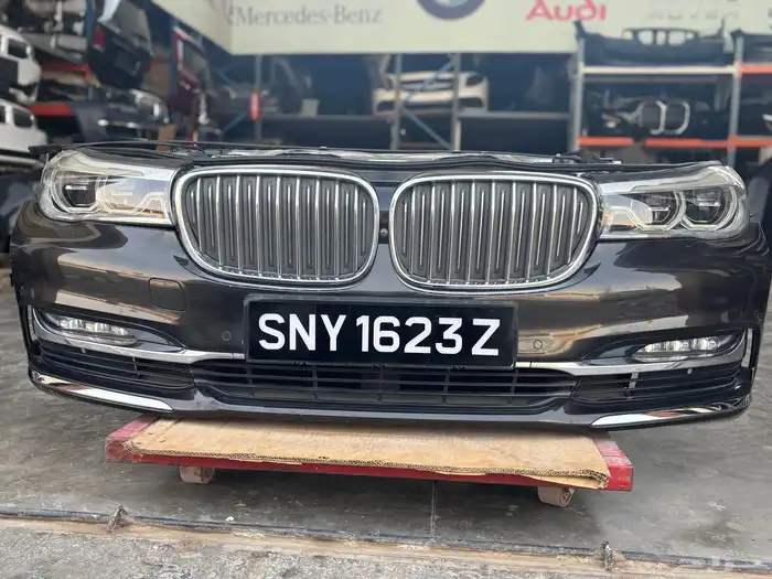 وجها امامية كامله BMW G12 من2017 إلى 2019 2