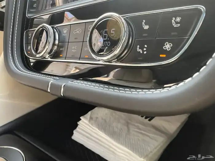 مخزن بنتلي بنتياقا 2019 عداد 52 الف كم فقط سماكو 60