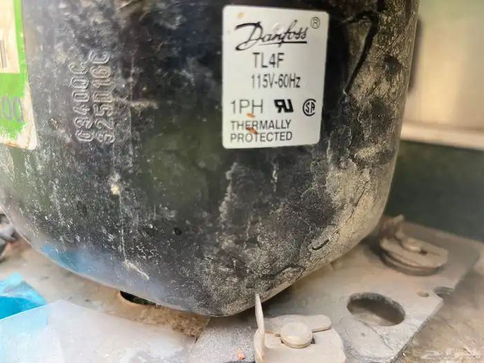 كومبرسر ثلاجه صغيره كهرباء 110   ظهرة لبن 0