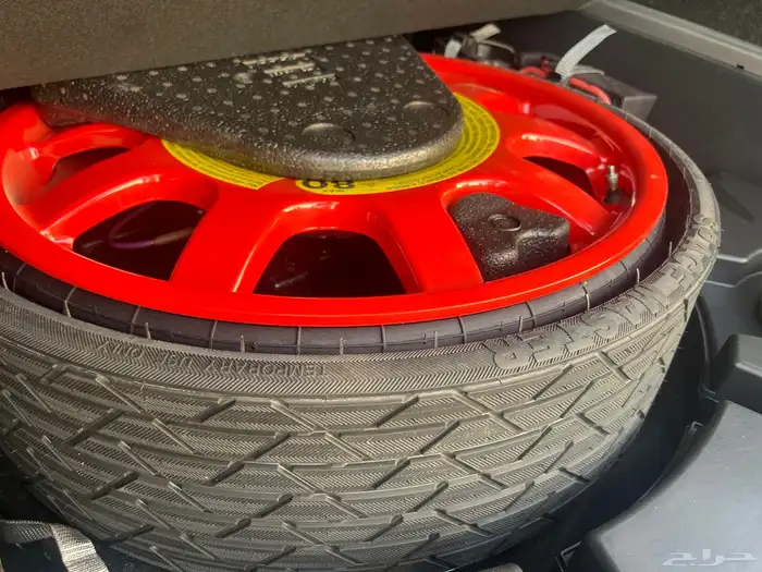 مخزن بنتلي بنتياقا 2019 عداد 52 الف كم فقط سماكو 36