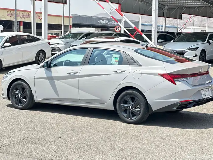 هيونداي النترا 2022 فل 10