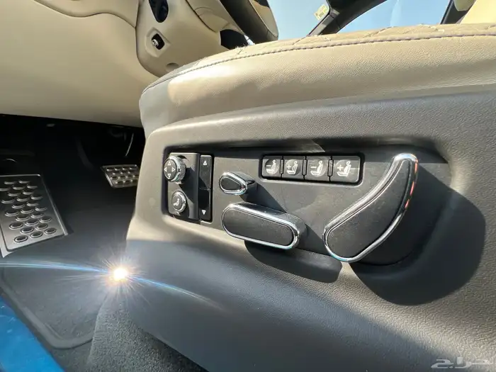 مخزن بنتلي بنتياقا 2019 عداد 52 الف كم فقط سماكو 51