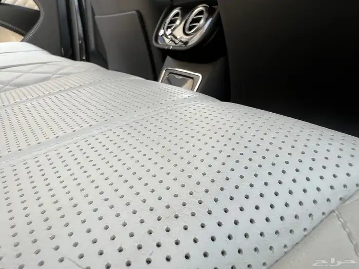 مخزن بنتلي بنتياقا 2019 عداد 52 الف كم فقط سماكو 87