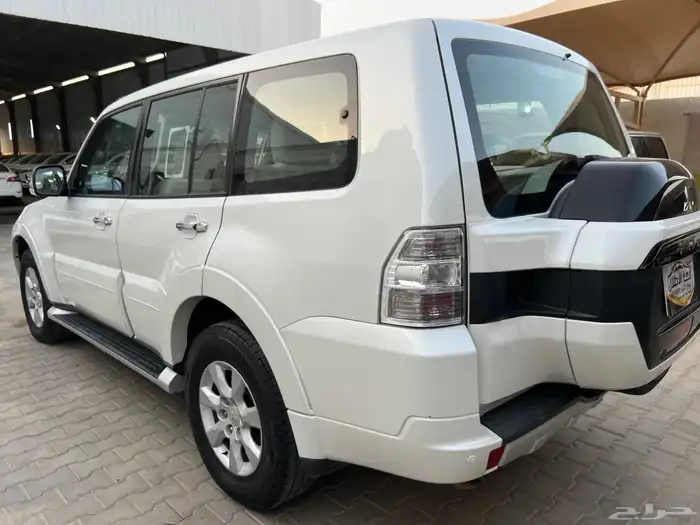 باجيرو 2017 بنزين لدى قمة الاطلال 18