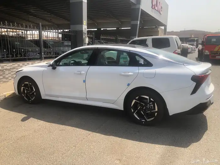 كيا كي 5 K استندر مطور موديل 2026 4