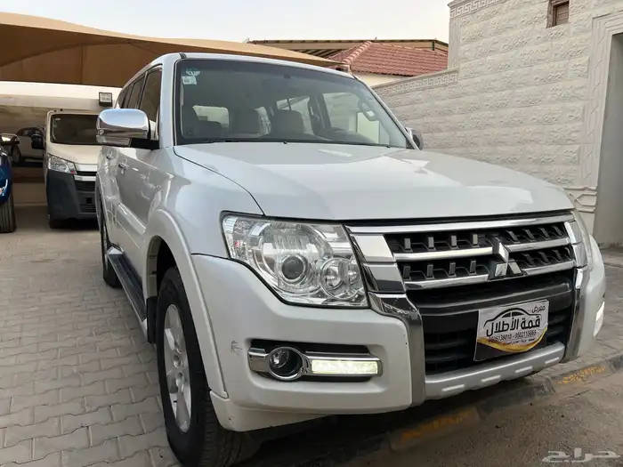 باجيرو 2017 بنزين لدى قمة الاطلال 1