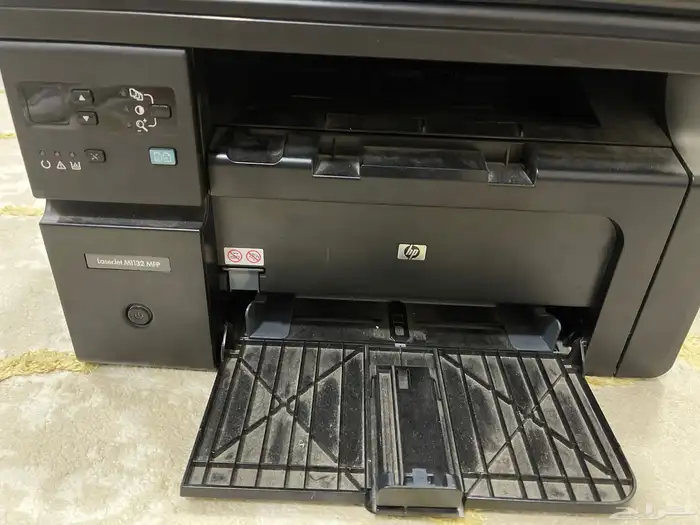 طابعة HP ليزر وشاشة الحالة ممتازة 1