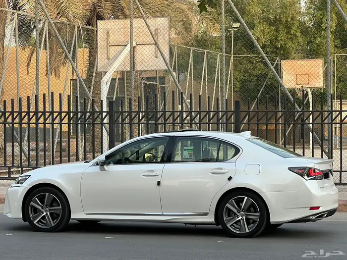 لكزس GS350 2018 سعودي 3