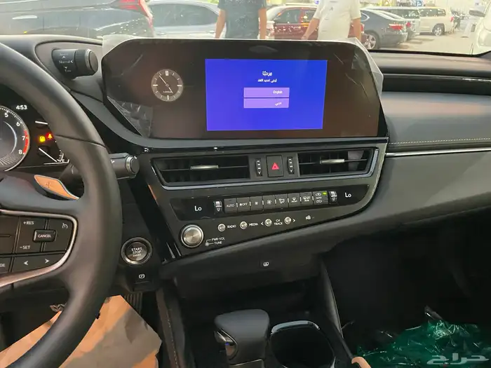 لكزسES250AA2025سعودي داخلي جملي(بنزين)2.5L 15