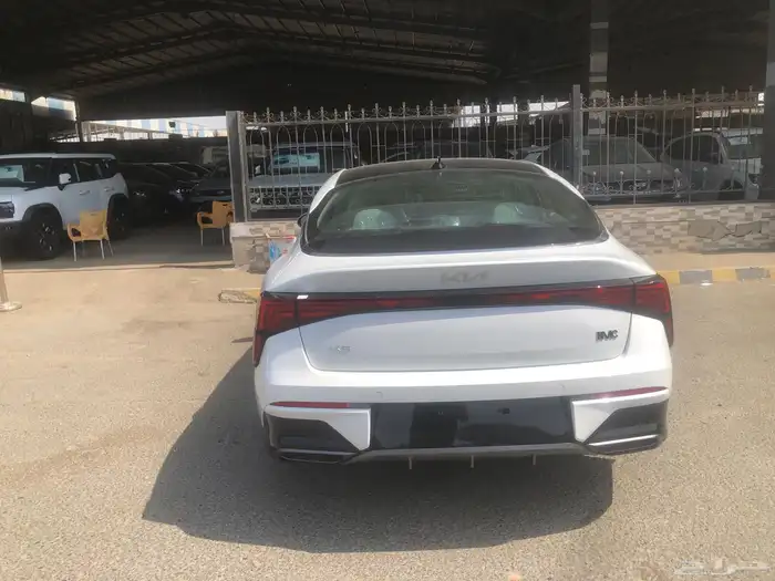 كيا كي 5 K استندر مطور موديل 2026 1