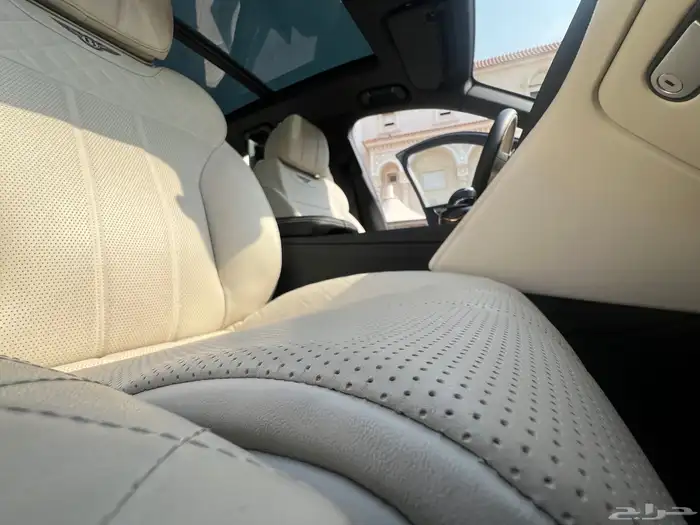 مخزن بنتلي بنتياقا 2019 عداد 52 الف كم فقط سماكو 63