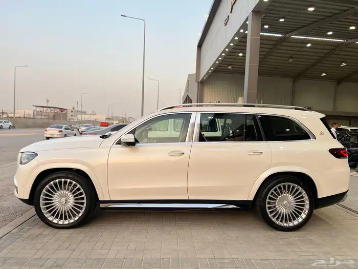 مرسيدس GLS 600 ميباخ موديل 2022 ( تم البيع) 4
