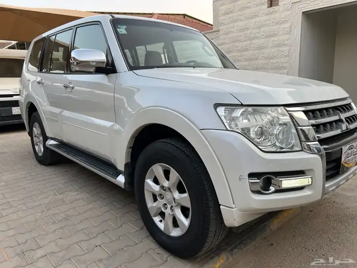 باجيرو 2017 بنزين لدى قمة الاطلال 3