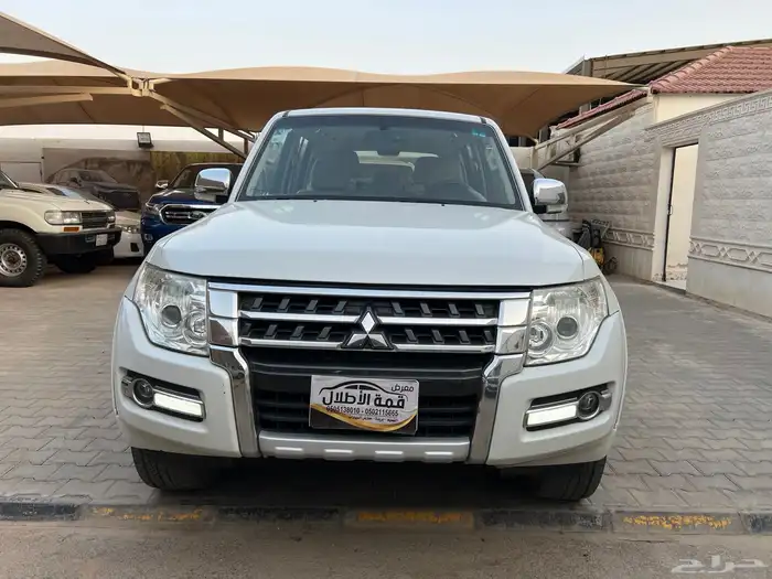 باجيرو 2017 بنزين لدى قمة الاطلال 0