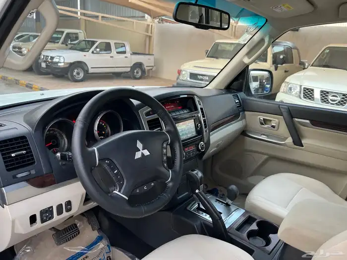 باجيرو 2017 بنزين لدى قمة الاطلال 50