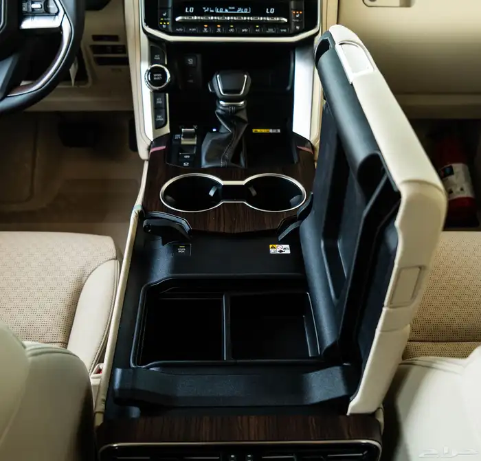 لاند كروزر VX 4.0 بريمي - تنفس طبيعي 2025 24