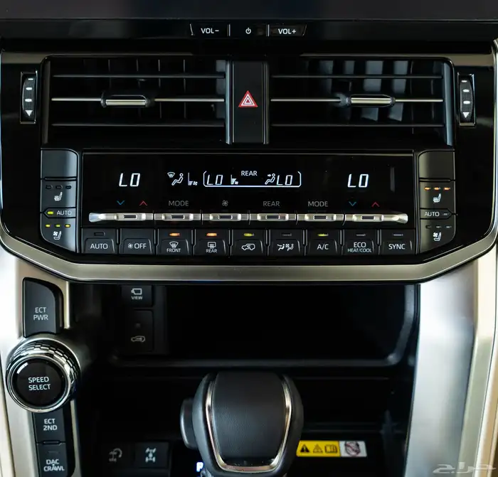 لاند كروزر VX 4.0 بريمي - تنفس طبيعي 2025 26