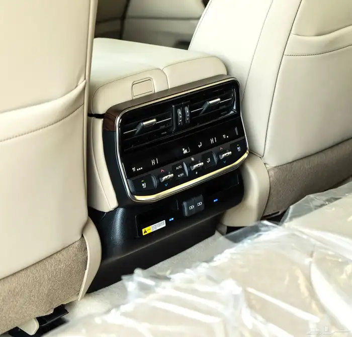 لاند كروزر VX 4.0 بريمي - تنفس طبيعي 2025 16